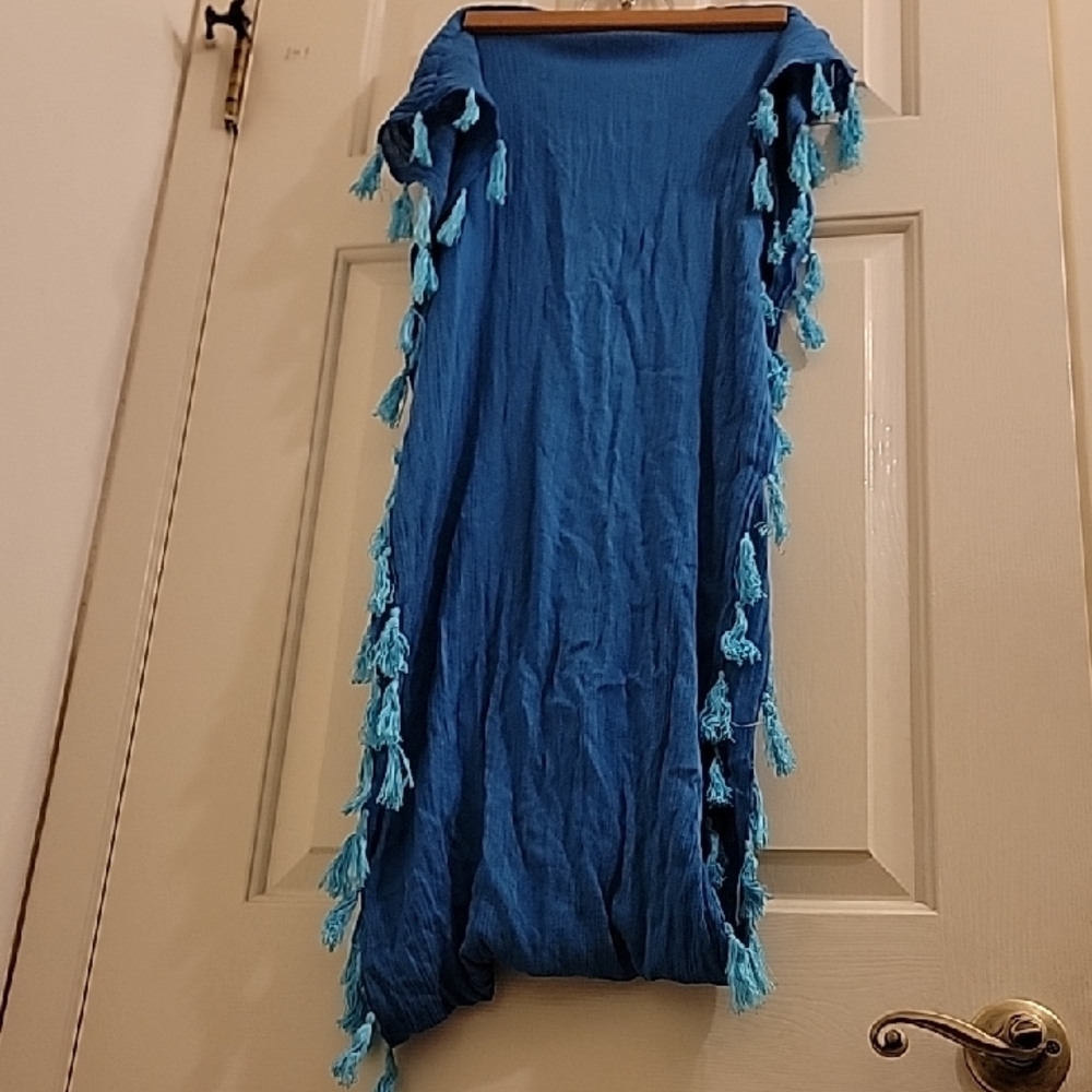 INFINITY SCARF Stylish blue with tassel details